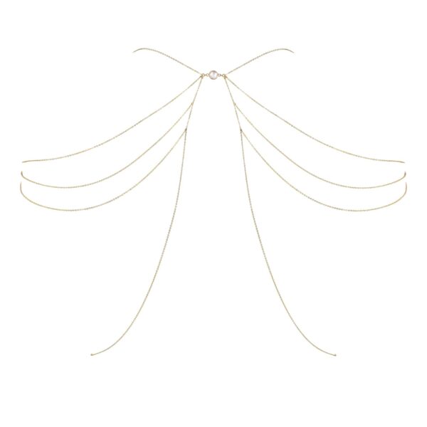 Collier Rise de la collection Deviant Spirits de la marque Fungi Elica D Oro. Ce bijoux de buste est croisé au niveau du plexus solaire avec une perle de couleur or en plaqué Or 24 carats qui les relie. Des épaulettes sophistiquées ornent le haut du corps et sont détaillées de trois petites chaînes avec une perle au sommet. Le bijoux peut être porté de deux manières.