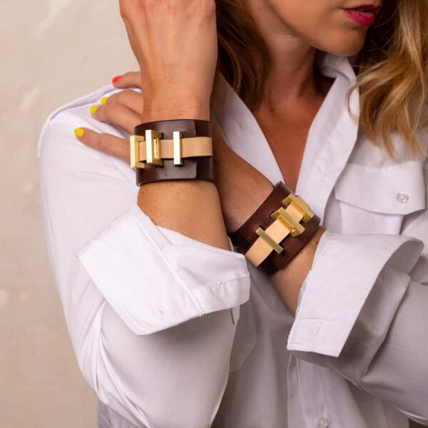 SPNKD - Whisper Handcuffs Chocolate Gold Mixed handcuffs of the brand SPNKD chocolate color with 24 carats finishing
