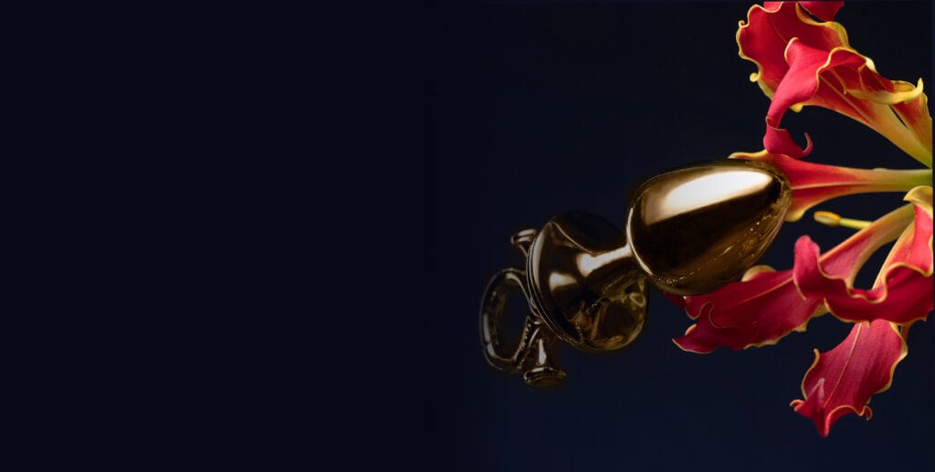 Goldener Plug mit Ring.