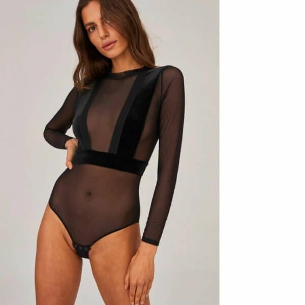 UNDRESS CODE - Body It Suits You Mannequin portant le body Undress Code It Suits You sur un fond blanc.