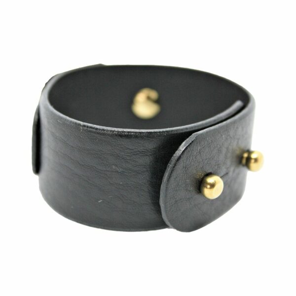 UNA BURKE - Square Slide Stacking Armband Schwarz Packshot auf weißem Hintergrund des Armbands square slide stacking.
