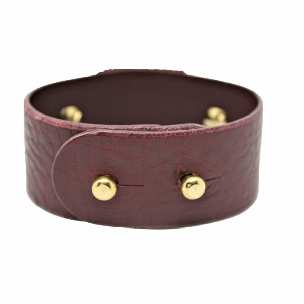UNA BURKE- Square Slide Stacking Bracelet MerlotG Packshot on white background of the square slide stacking bracelet.