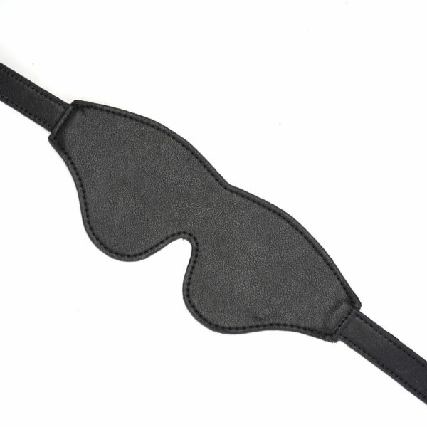 Produktfoto eines flachgelegten schwarzen Lederstirnbandes