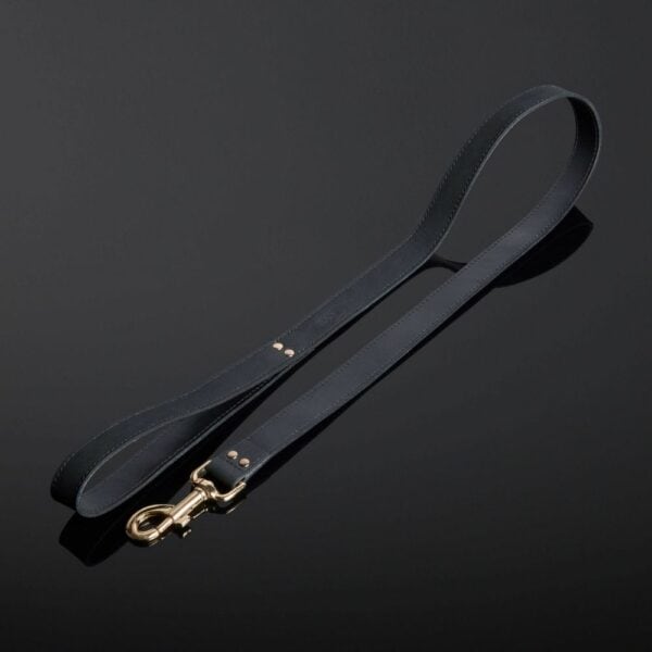 Black Nubuck Leather Lead Packshot
