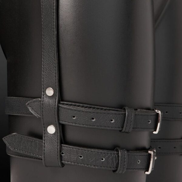 Detalle de la foto Packshot Correa de cuero de vaca Negro Hebillas de plata y anillos