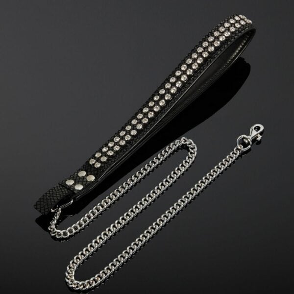 Packshot Black Embossed Cow Leather Serpens Leash Serpens with Crystals and Metal Chain