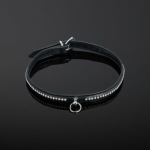 Photo Packshot Collier Bondage Cuir Nubuck Noir et Cristaux en Rhinestones et Anneau