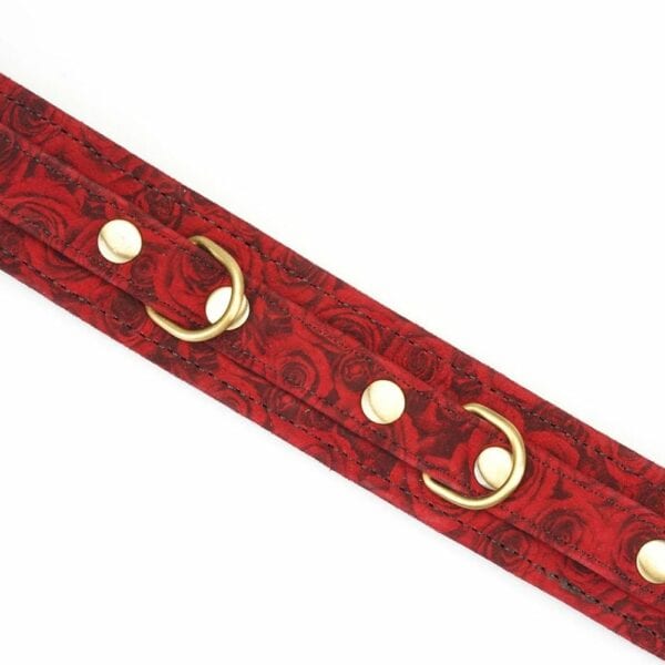 Ошейник и поводок Kinbaku Ukiyo-e из замшевой овчины, элегантный и функциональный. Превосходный комфорт и долговечность. Слияние традиционного японского искусства и современных BDSM-игр.