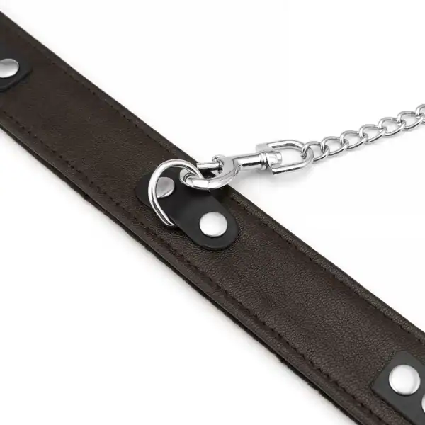 Produktfoto: Halsband und Leine aus schwarzem Lammleder mit silberner Kette