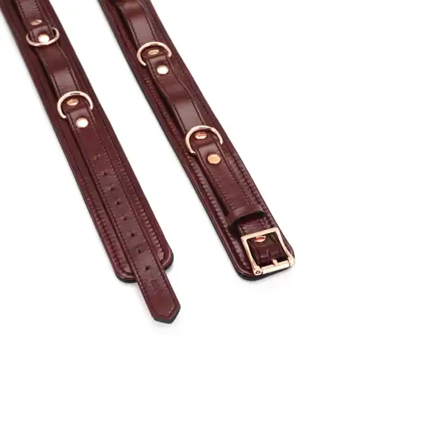 Packshot Red Leather Thigh Cuffs