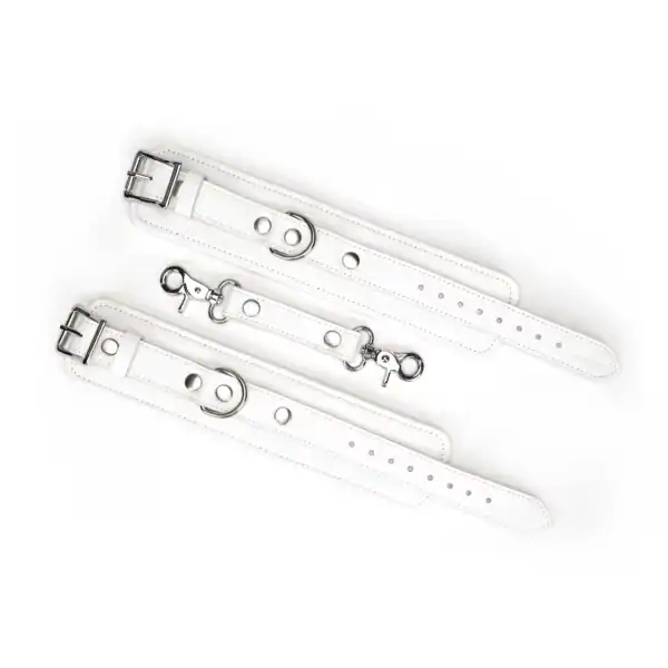 Packshot Menottes Cuir Blanc