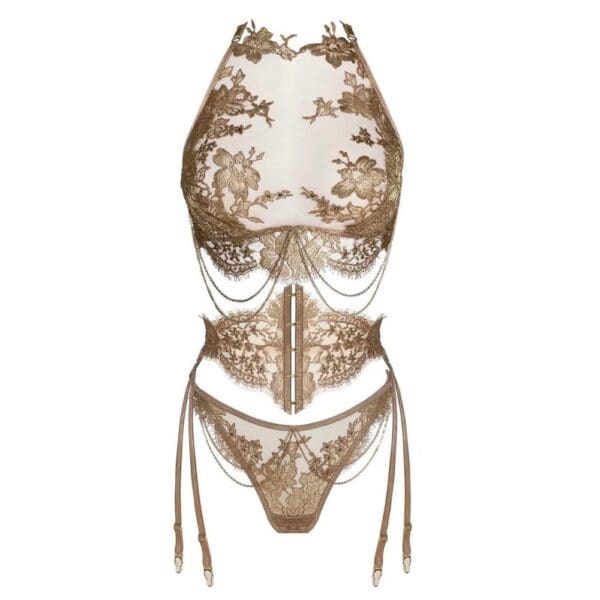 HERVÉ by Céline Marie - AIMÉE Korsett Strapsgürtel - AIMÉE BH - AIMÉE Brasilianisches Höschen Französisches Leavers-Spitzen-Dessous-Set in Roségold BH mit abnehmbaren Ketten und weichen Stäbchen, Strapsgürtel-Korsett aus Spitze mit goldenen Ringen und brasilianisches Höschen mit zarten, abnehmbaren goldenen Ketten (separat erhältlich)