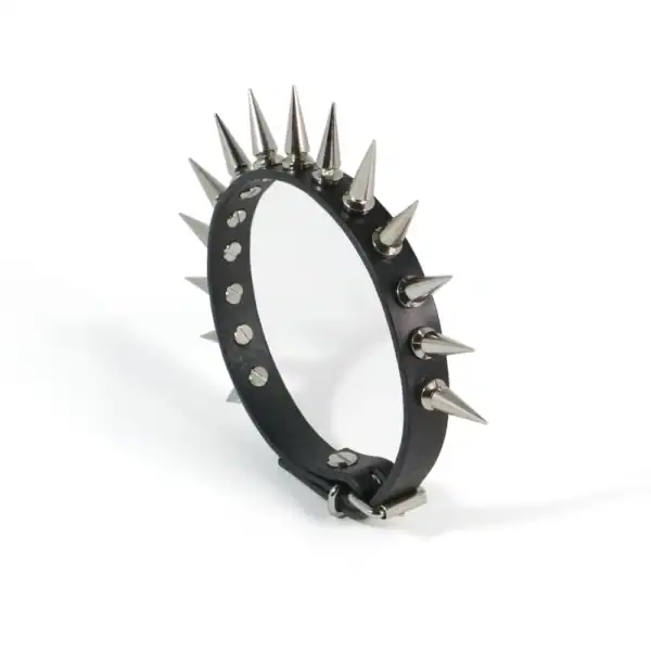 NIAR House - Choker 86137 Choker 86137 - Seitenansicht mit Metallspikes, weißer Hintergrund