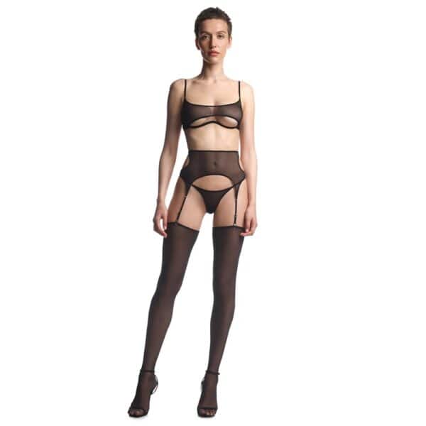 String suspender belt and bra in strong, lightweight technical mesh