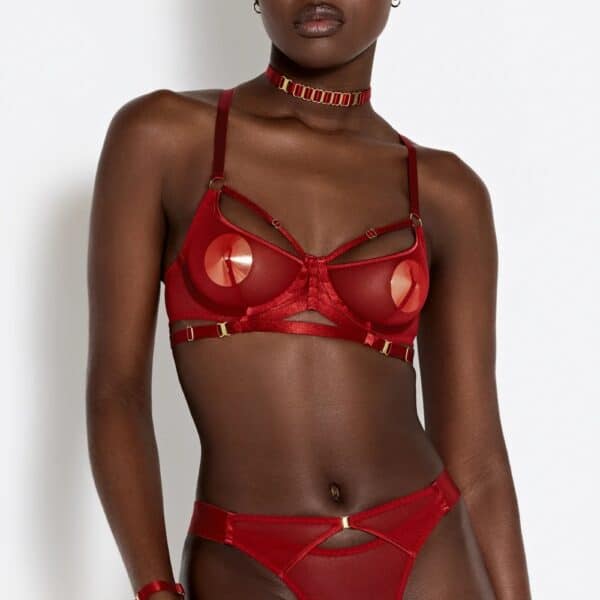 BORDELLE Signature - Soutien-gorge Balconnet Rouge - Collier Strap Rouge Soutien-Gorge Balconnet à Armatures Rouge Brulé en Résille détails en Or Plaqué 24 Carats et Collier en Élastique Plaqué Or 24 Carats