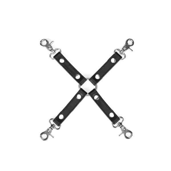 Hogtie aus schwarzem Leder mit silbernen Metallclips aus der Black Bond Kollektion für totale Unterwerfung. Langlebiges und effektives BDSM-Accessoire, das aus recycelten Materialien hergestellt wurde.