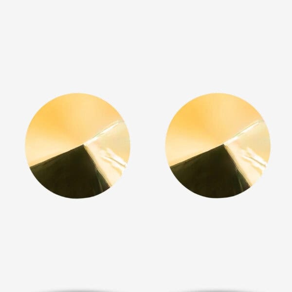 QRUCIFIX - Nippelabdeckungen SAFFIRA Selbstklebende, wiederverwendbare Nippelabdeckungen aus 18 Karat goldplattiertem Kupfer. Minimalistisches, schickes Design, das diskreten Luxus und Sinnlichkeit vereint. Ethisch korrekt und verantwortungsvoll hergestellt.