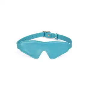 Maske Lamm Blau LIEBE SEELE aus blauem Leder mit hellem Lammfellfutter, verstellbarem Riemen und Metallbeschlägen, in der Produktansicht auf weißem Hintergrund dargestellt