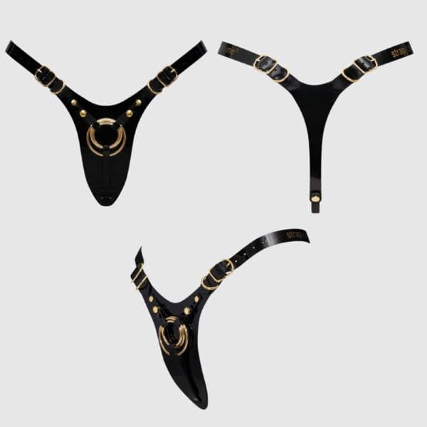 STRAP-ON-ME Harnais Pegging Fabulous – Cuir noir et anneau central – Brigade Mondaine Paris Harnais de pegging STRAP-ON-ME en cuir rouge avec anneau central doré et sangles réglables, sélection Brigade Mondaine Paris.