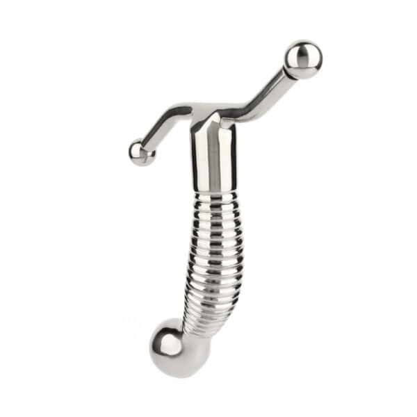 Stimulateur G-Spot STALLION en acier inoxydable poli, au design ergonomique et structuré, présenté par Brigade Mondaine Paris.