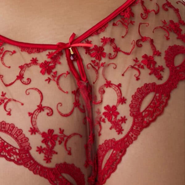 Juliette PHARA D'Or bodysuit in red embroidered tulle with plunging neckline and scalloped sides, worn on model, Brigade Mondaine Paris