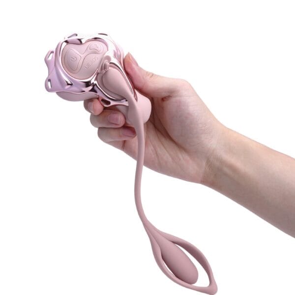 UPKO vibrator with minimalist design and meticulous finish, presented in close-up view.