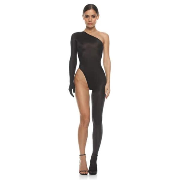 Artistic black and white view of an ANOESES asymmetrical black dress, cut close to the body with high slit and single sleeve, worn by a female model, minimalist aesthetic and high-end fetish Brigade Mondaine Paris.