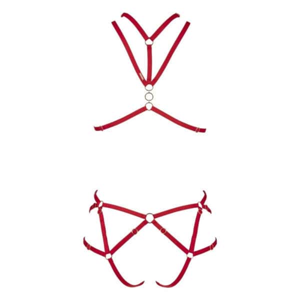Harnais Nicole CATANZARO chez Brigade Mondaine Harnais Nicole CATANZARO rouge porté sur body noir en tulle, avec sangles ajustables et anneaux métalliques, accessoire haut de gamme proposé par Brigade Mondaine.