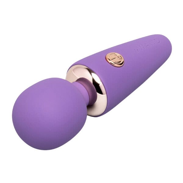 WAND mini, compact stimulator | Brigade Mondaine Paris WAND mini massage with rounded design and soft finish, presented in a compact version, offered by Brigade Mondaine Paris. Electric Sextoys