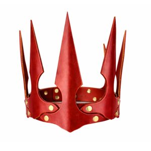 Rote Lederkrone RE:STRICT präsentiert bei Brigade Mondaine Paris, starres Design mit grafischen Spitzen, gefärbtes Glattleder, goldene Metallnieten und verstellbarer Verschluss, fotografiert im Studio.