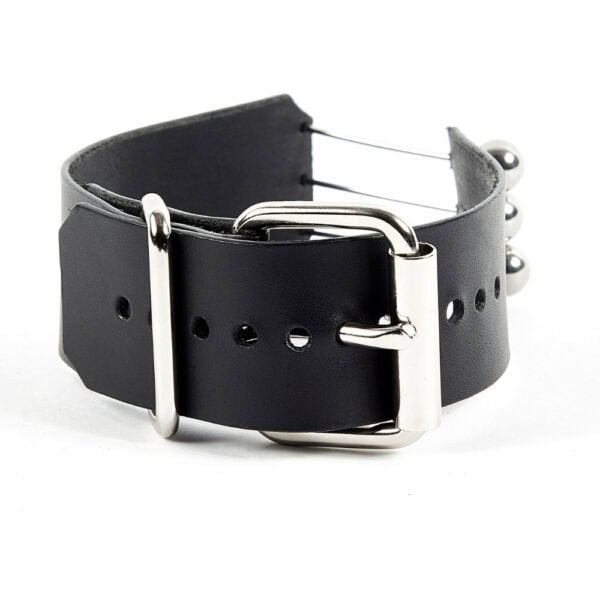 Чокер Trinity Choker Perlensau из черной кожи с металлическими планками и серебряными сферами, предлагаемый Brigade Mondaine Paris.
