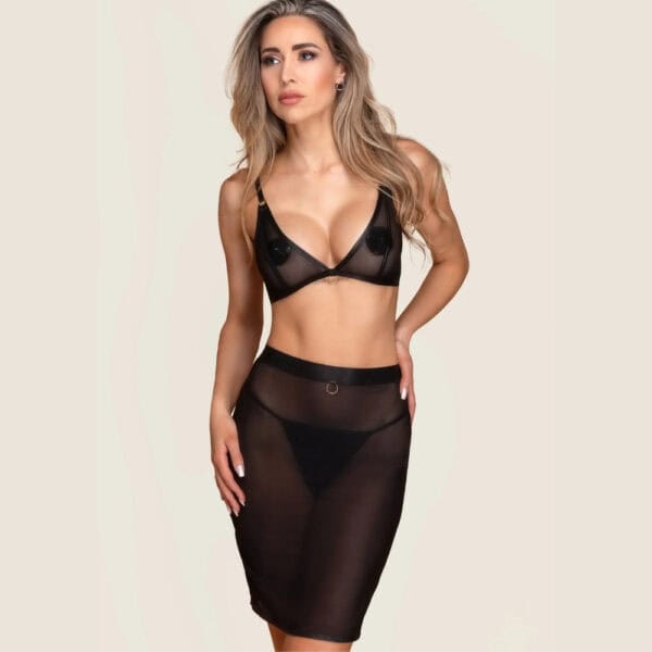 Midi-length skirt in sheer black tulle in a form-fitting silhouette.