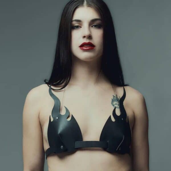 Black flame design bra with graphic structure and bold style