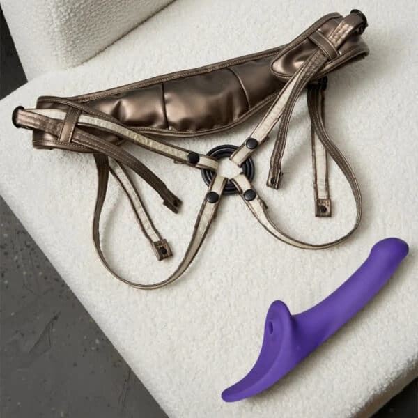 STRAP ON ME Pegging BRIGADE MONDAINE Paris (43)