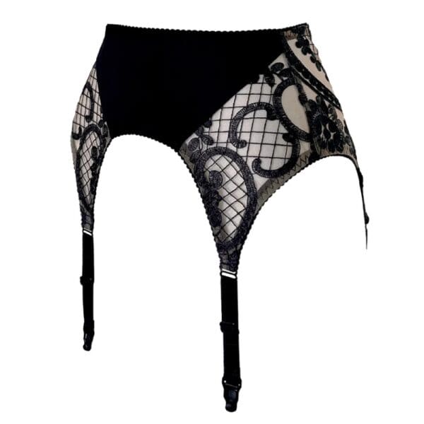 BLACK VACUUM Gothic Lingerie BRIGADE MONDAINE Paris (9)