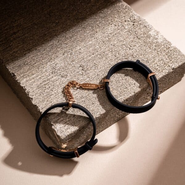 Pulseras con identificación y esposas - Oro rosa - LOVE CRAVE (1)